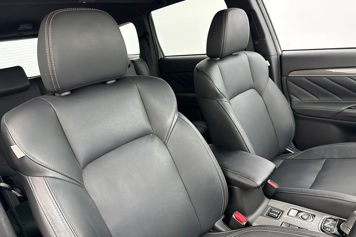 2018 Mitsubishi Outlander PHEV Exceed ZL