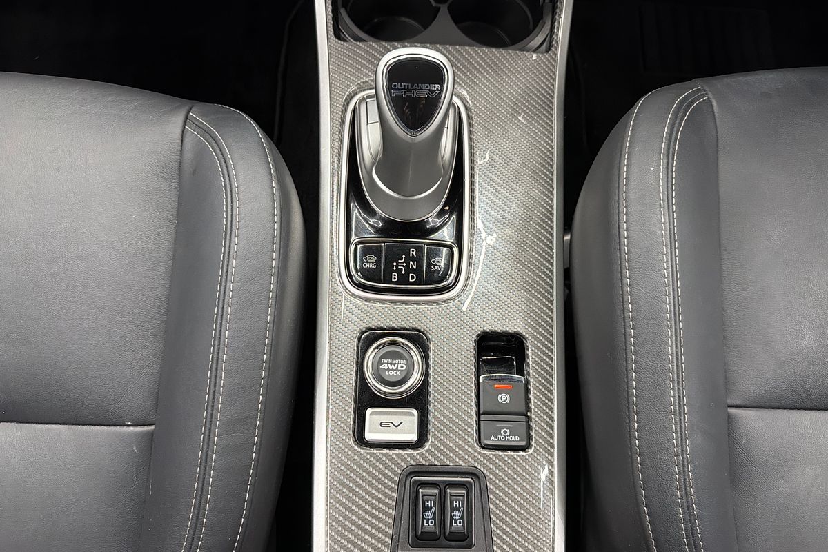 2018 Mitsubishi Outlander PHEV Exceed ZL