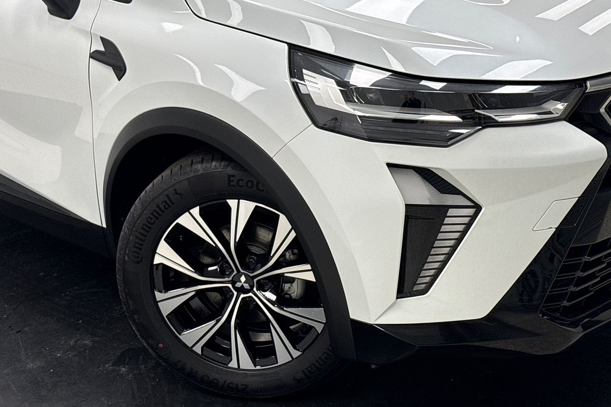 2025 Mitsubishi XE