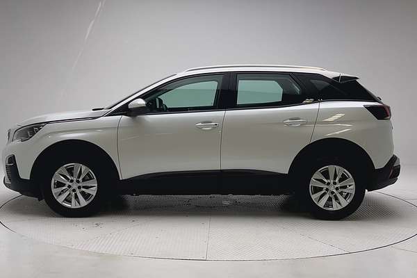 2017 Peugeot 3008 Active P84 thumb-4