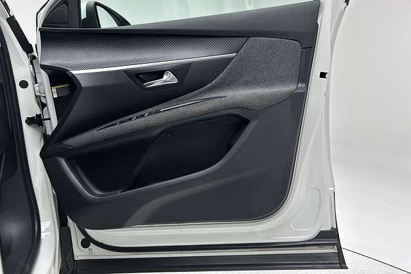 2017 Peugeot 3008 Active P84 thumb-18