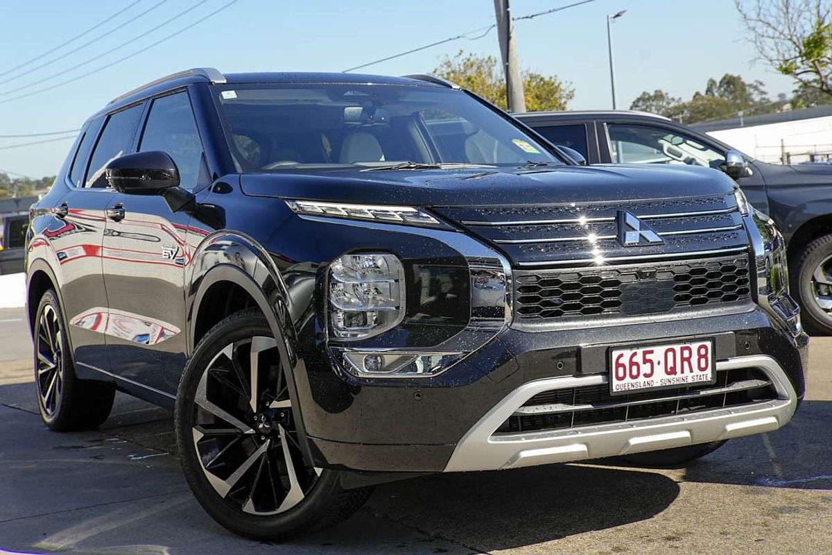 2024 Mitsubishi Outlander PHEV Exceed ZM
