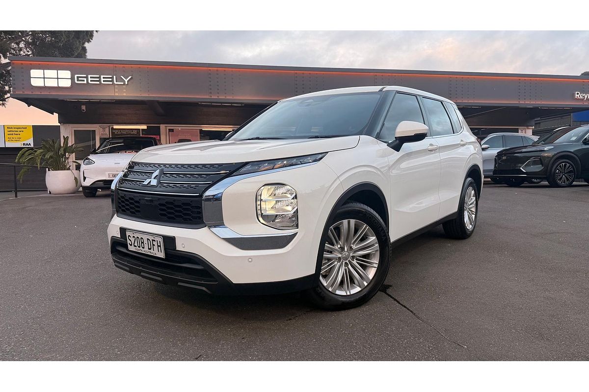 2024 Mitsubishi Outlander ES ZM