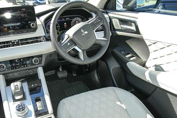 2024 Mitsubishi Outlander PHEV Exceed ZM thumb-17