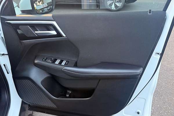 2024 Mitsubishi Outlander ES ZM thumb-6