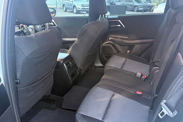 2024 Mitsubishi Outlander ES ZM thumb-15