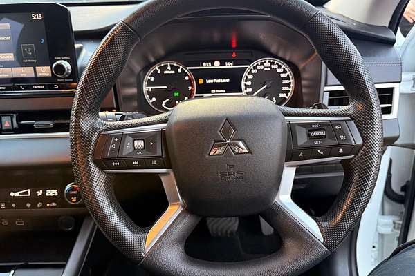 2024 Mitsubishi Outlander ES ZM thumb-18