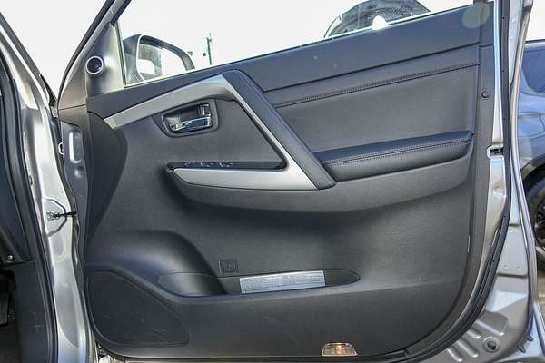 2025 Mitsubishi Pajero Sport Exceed QG thumb-15