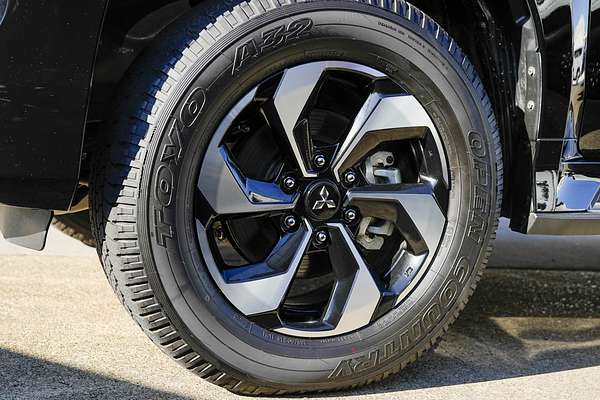 2025 Mitsubishi Pajero Sport GLS QG thumb-3