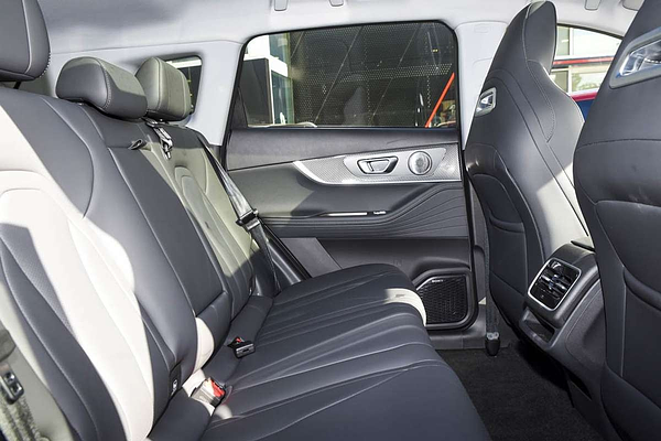 2026 Chery Tiggo 7 Super Hybrid Ultimate T32 thumb-8