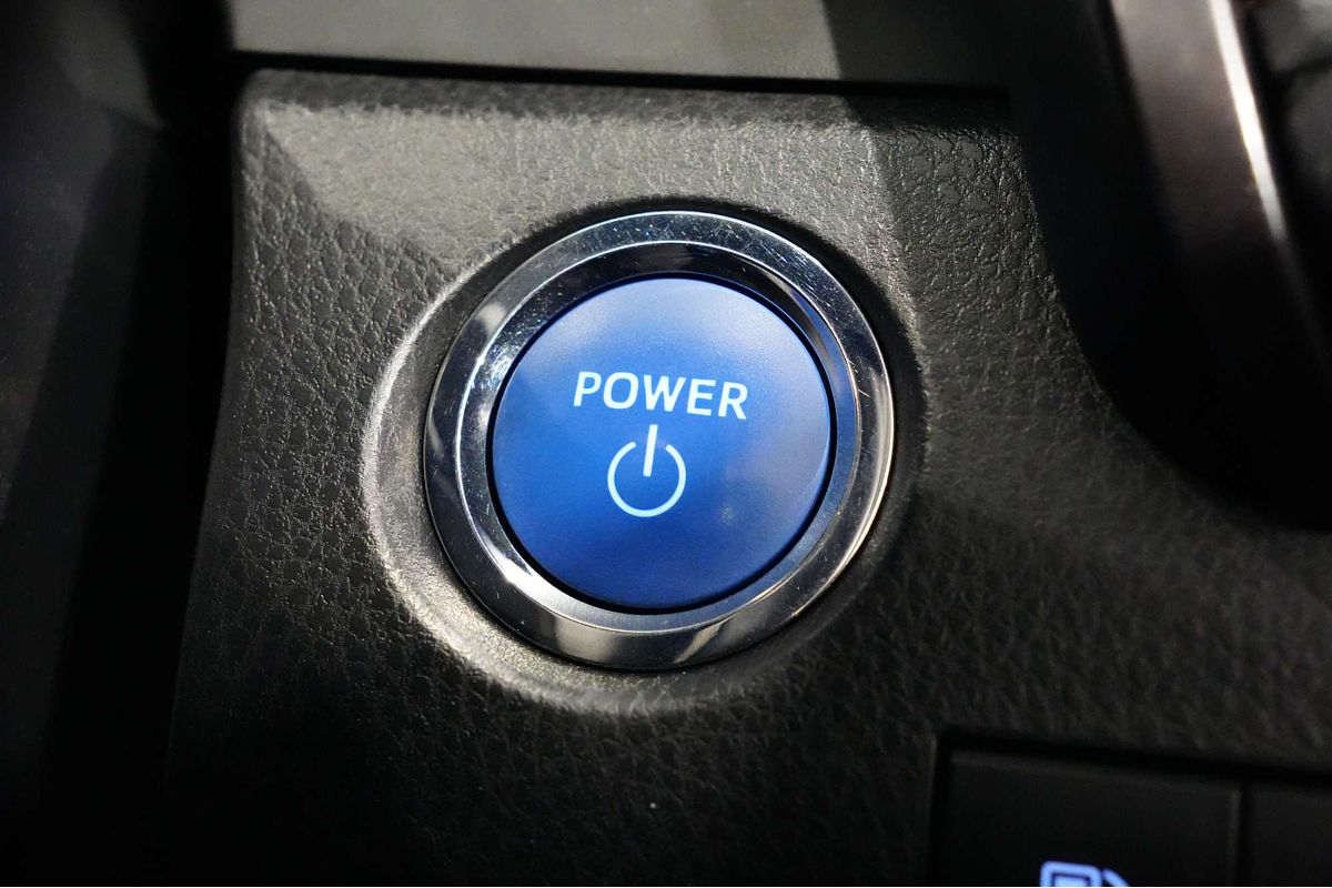 2018 Toyota Camry SL AXVH71R