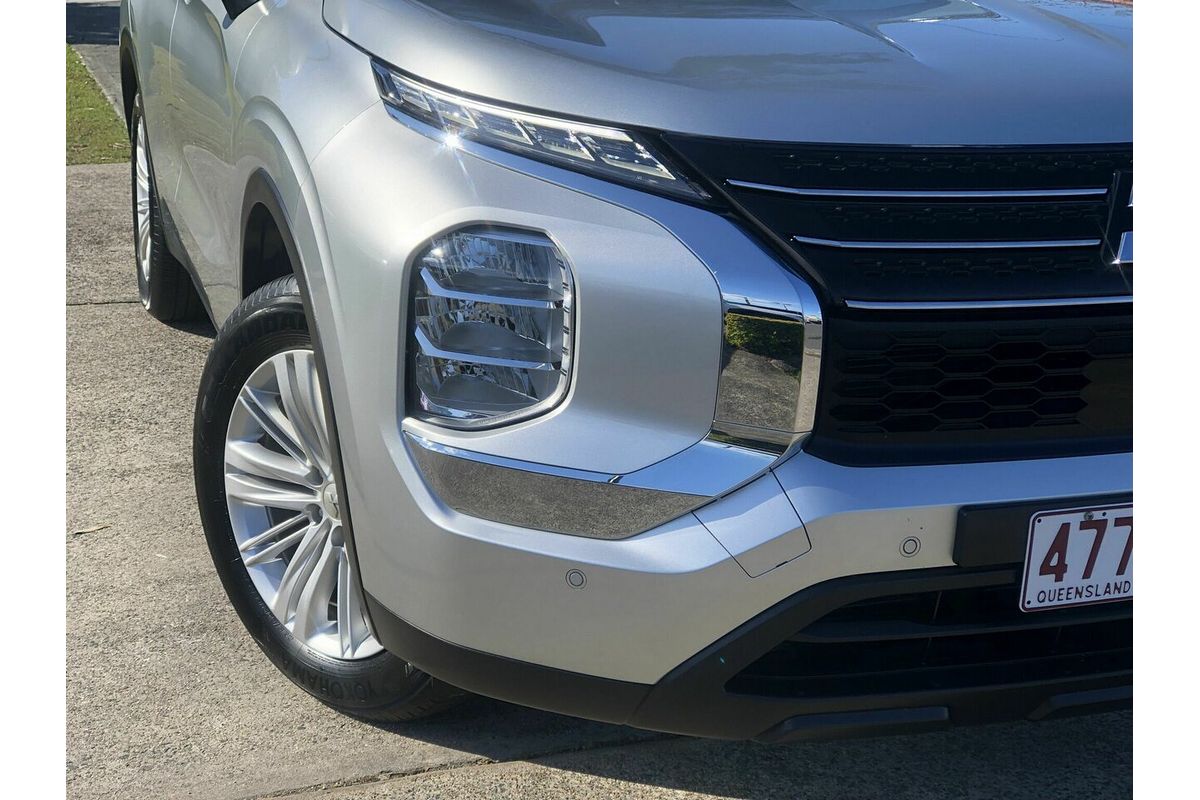 2024 Mitsubishi Outlander ES ZM