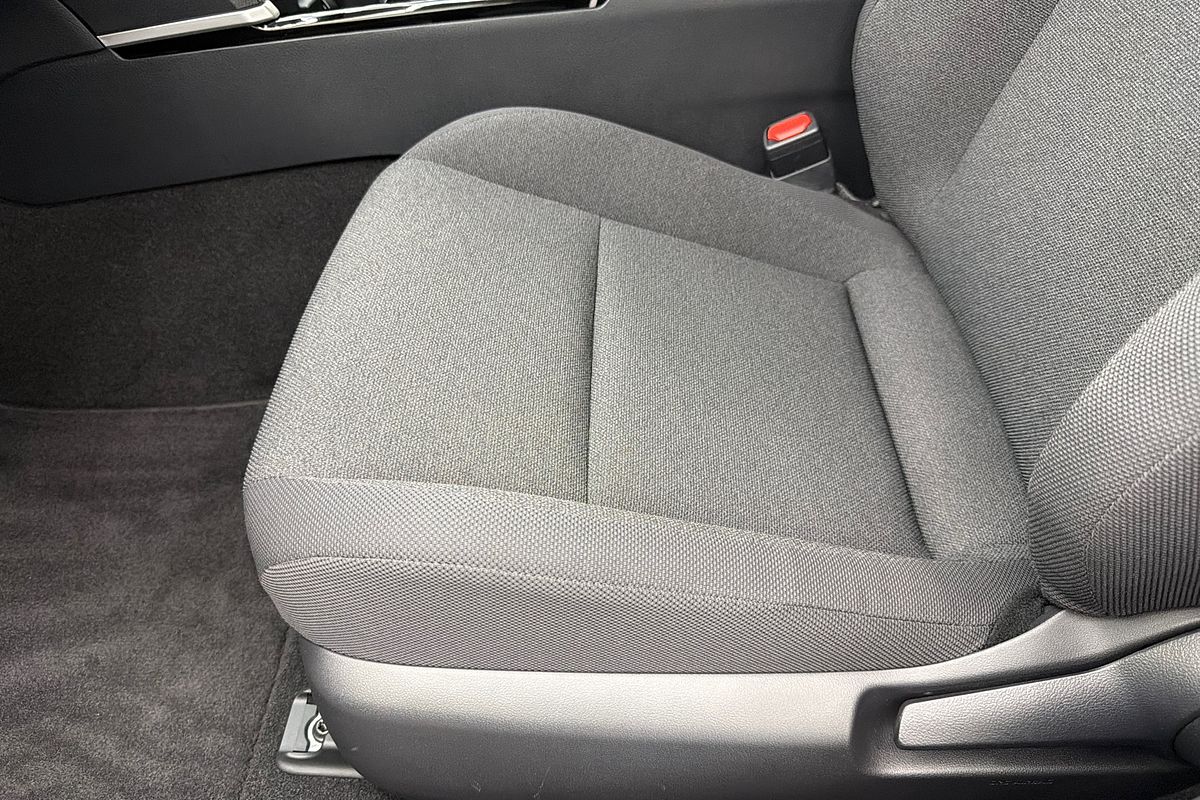 2025 Toyota Camry Ascent AXVH80R