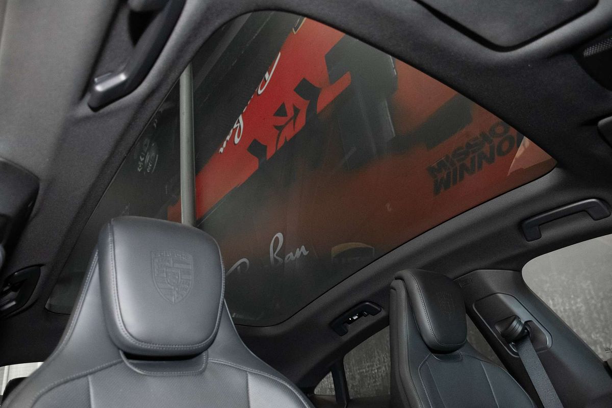 2023 Porsche Taycan 4S Y1A