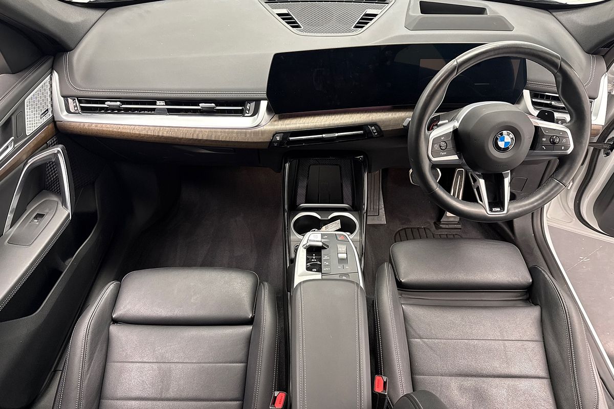 2024 BMW X1 xDrive20i U11