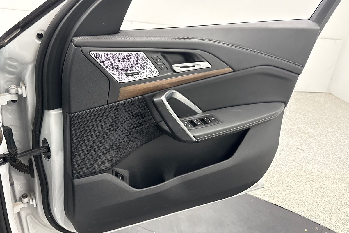 2024 BMW X1 xDrive20i U11