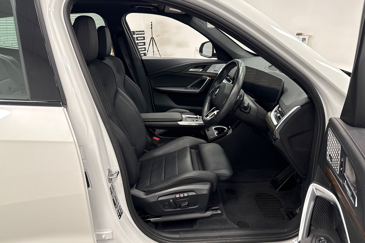 2024 BMW X1 xDrive20i U11