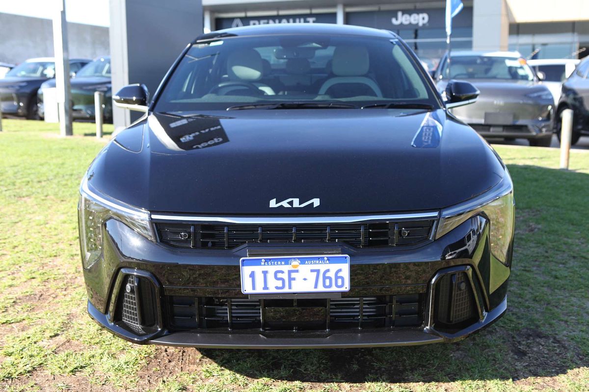 2025 Kia K4 GT-Line CL4m