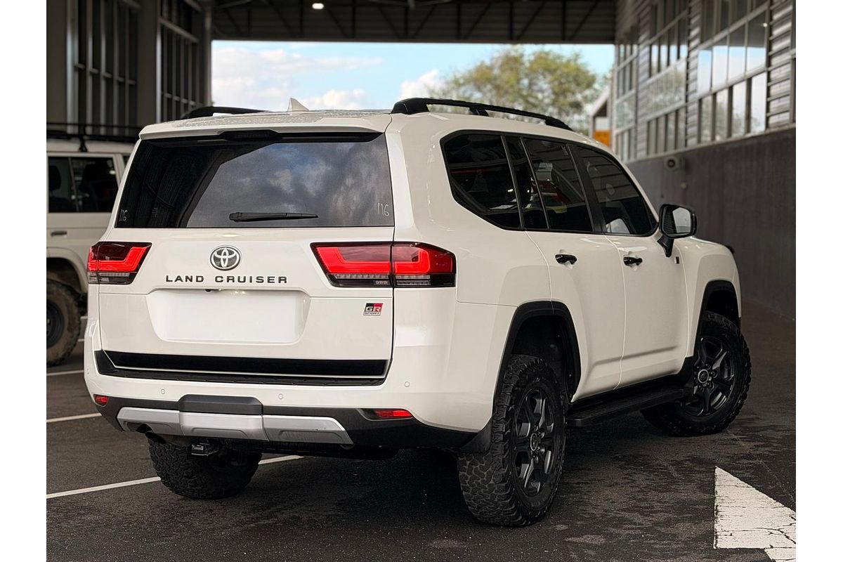 2022 Toyota Landcruiser GR Sport FJA300R