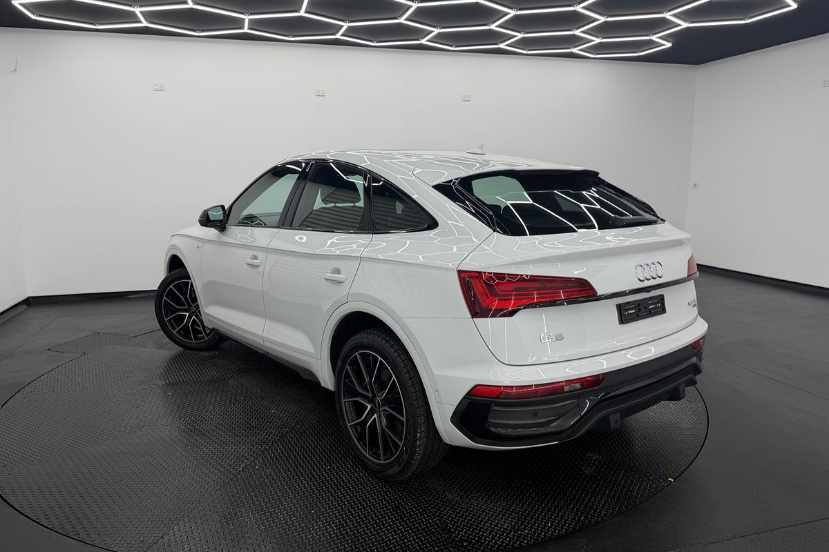 2022 Audi Q5 45 TFSI S line FY