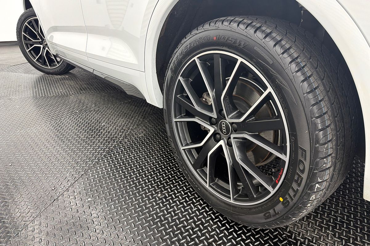 2022 Audi Q5 45 TFSI S line FY