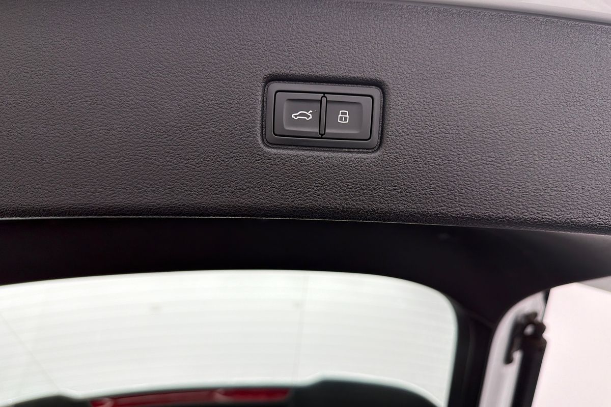 2022 Audi Q5 45 TFSI S line FY
