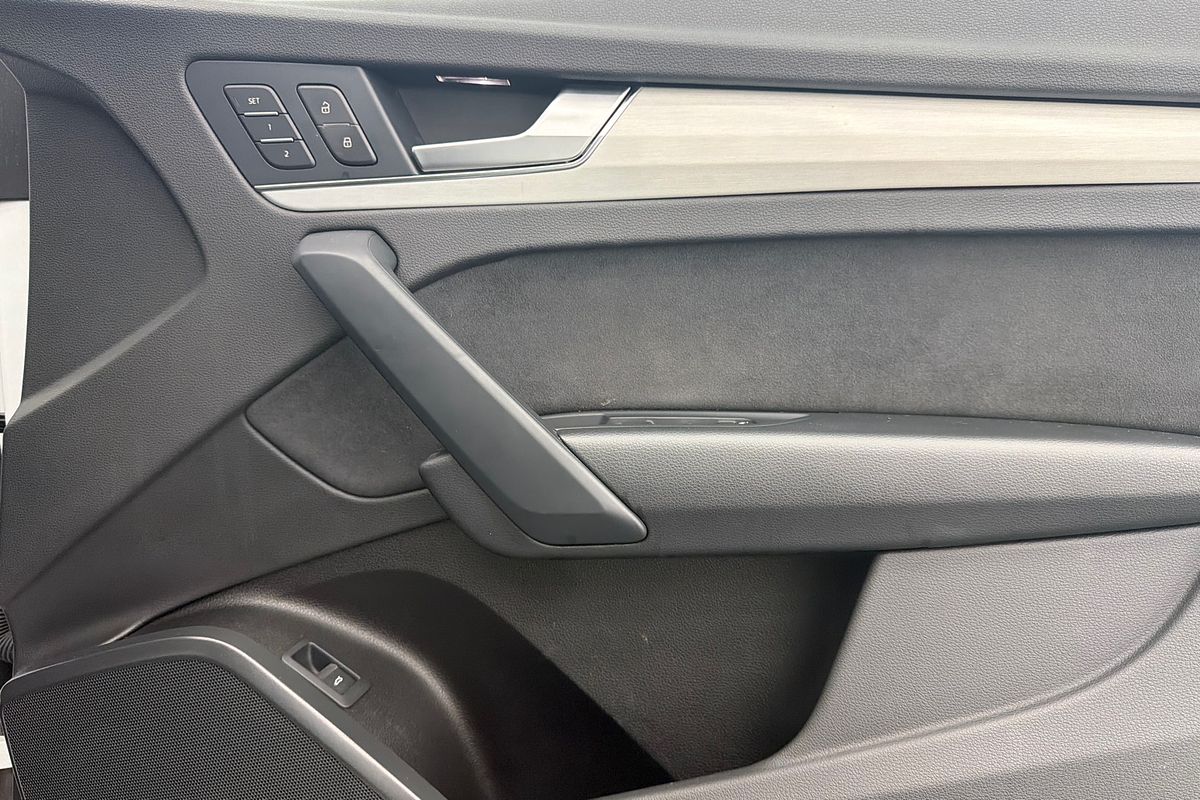 2022 Audi Q5 45 TFSI S line FY