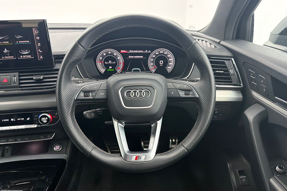 2022 Audi Q5 45 TFSI S line FY