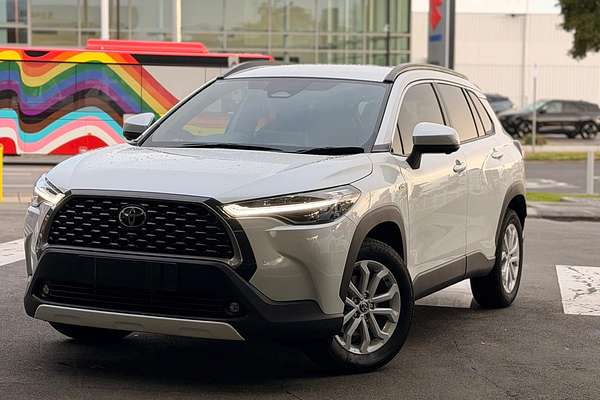 2024 Toyota Corolla Cross GXL MXGH10R