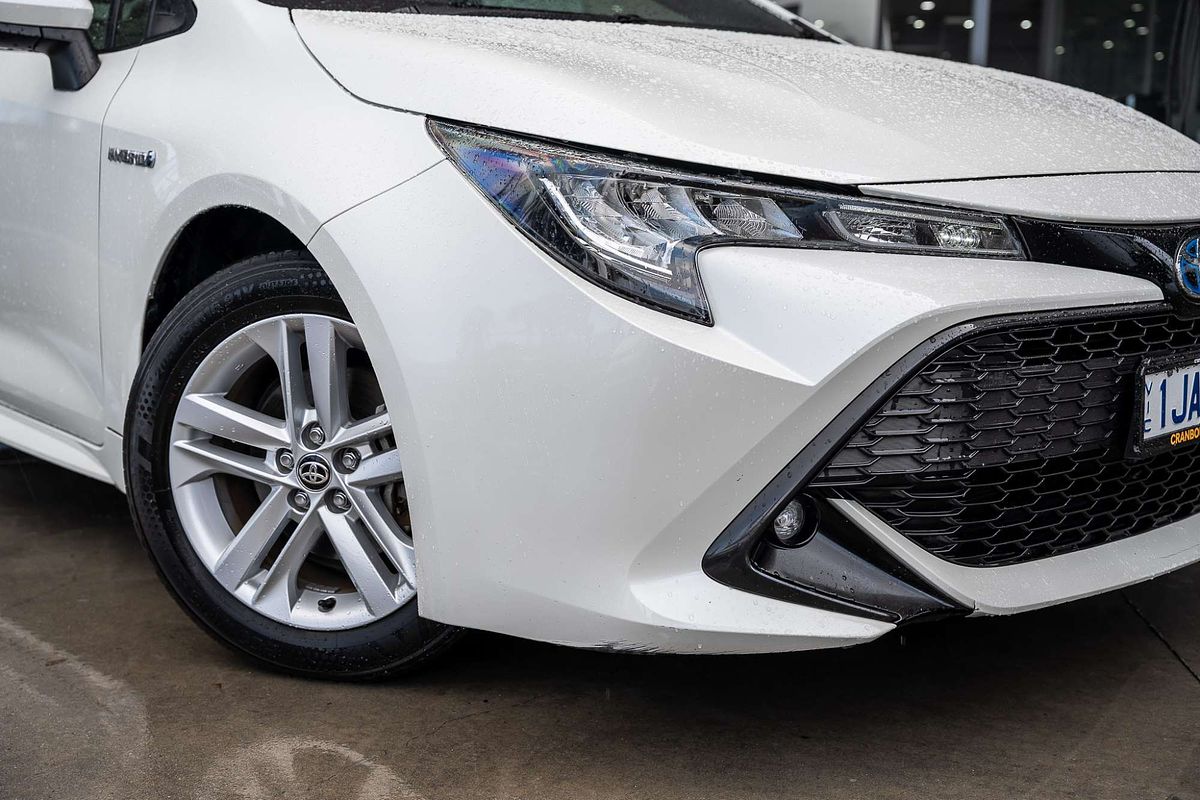 2018 Toyota Corolla SX Hybrid ZWE211R