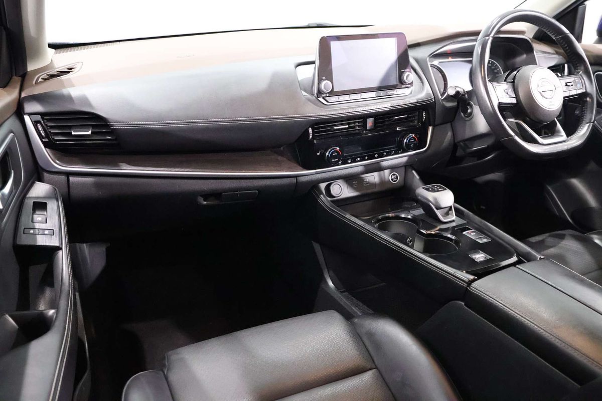 2022 Nissan X-TRAIL ST-L T33