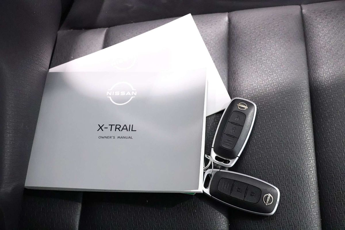 2022 Nissan X-TRAIL ST-L T33