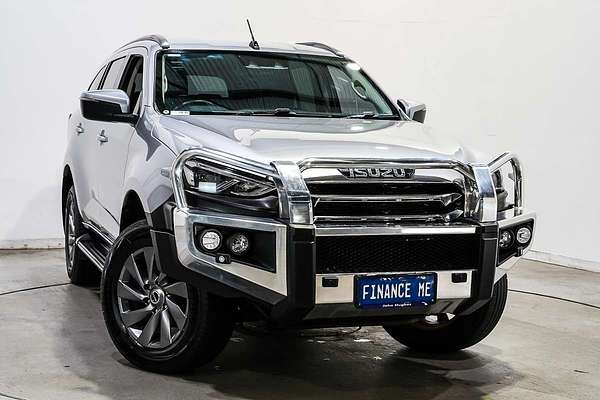 2022 Isuzu MU-X LS-M