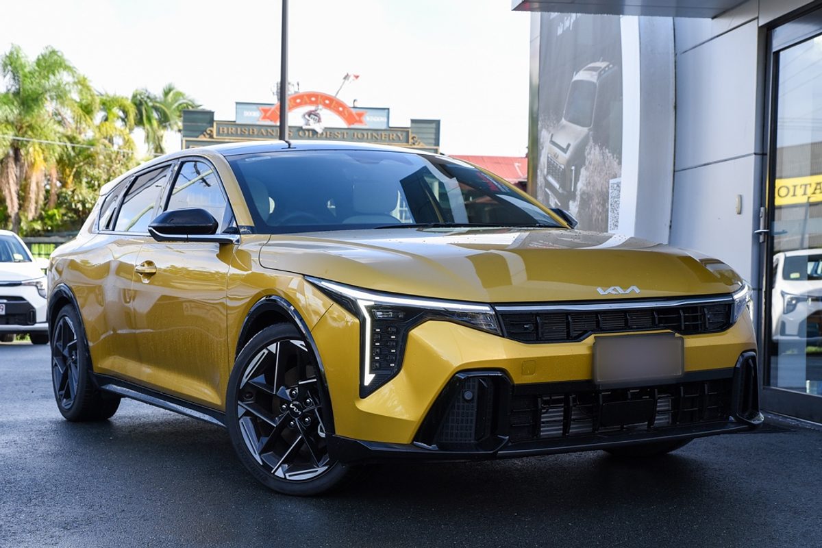 2025 Kia K4 GT-Line CL4m