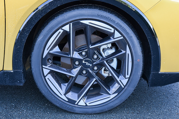 2025 Kia K4 GT-Line CL4m thumb-3