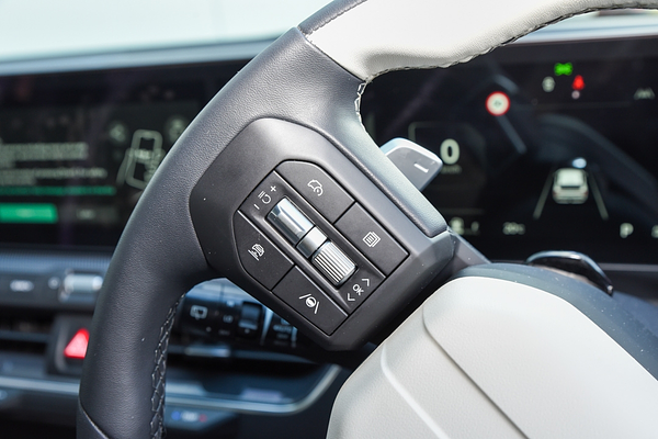 2025 Kia K4 GT-Line CL4m thumb-13