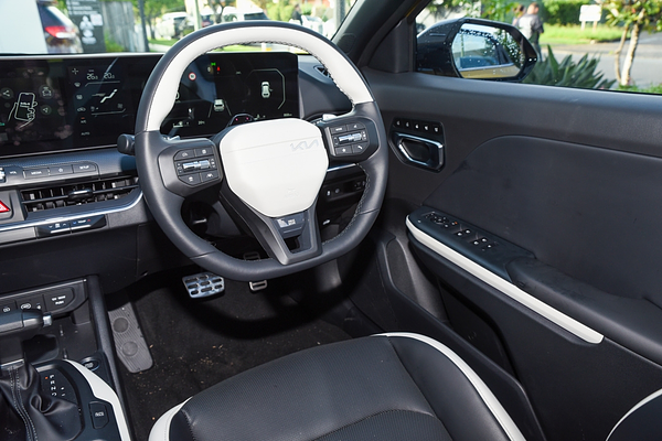 2025 Kia K4 GT-Line CL4m thumb-16