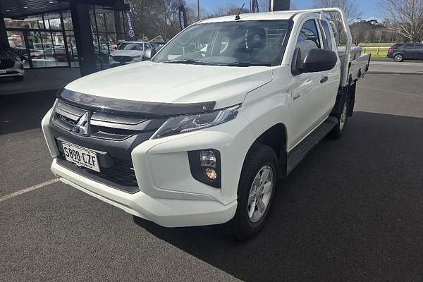 2023 Mitsubishi Triton GLX MR 4X4