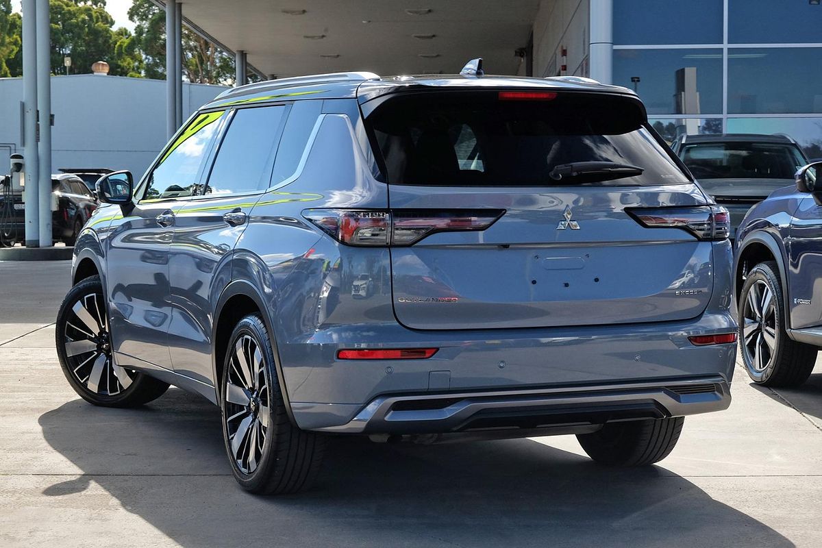2025 Mitsubishi Outlander Exceed Tourer ZM