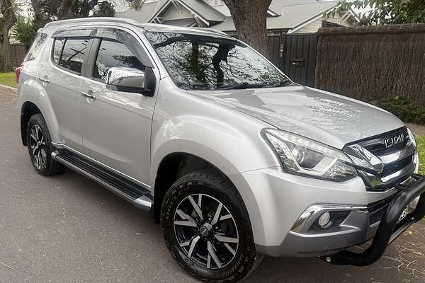 2020 Isuzu MU-X LS-T