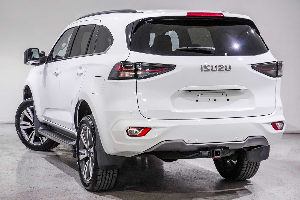 2022 Isuzu MU-X LS-T