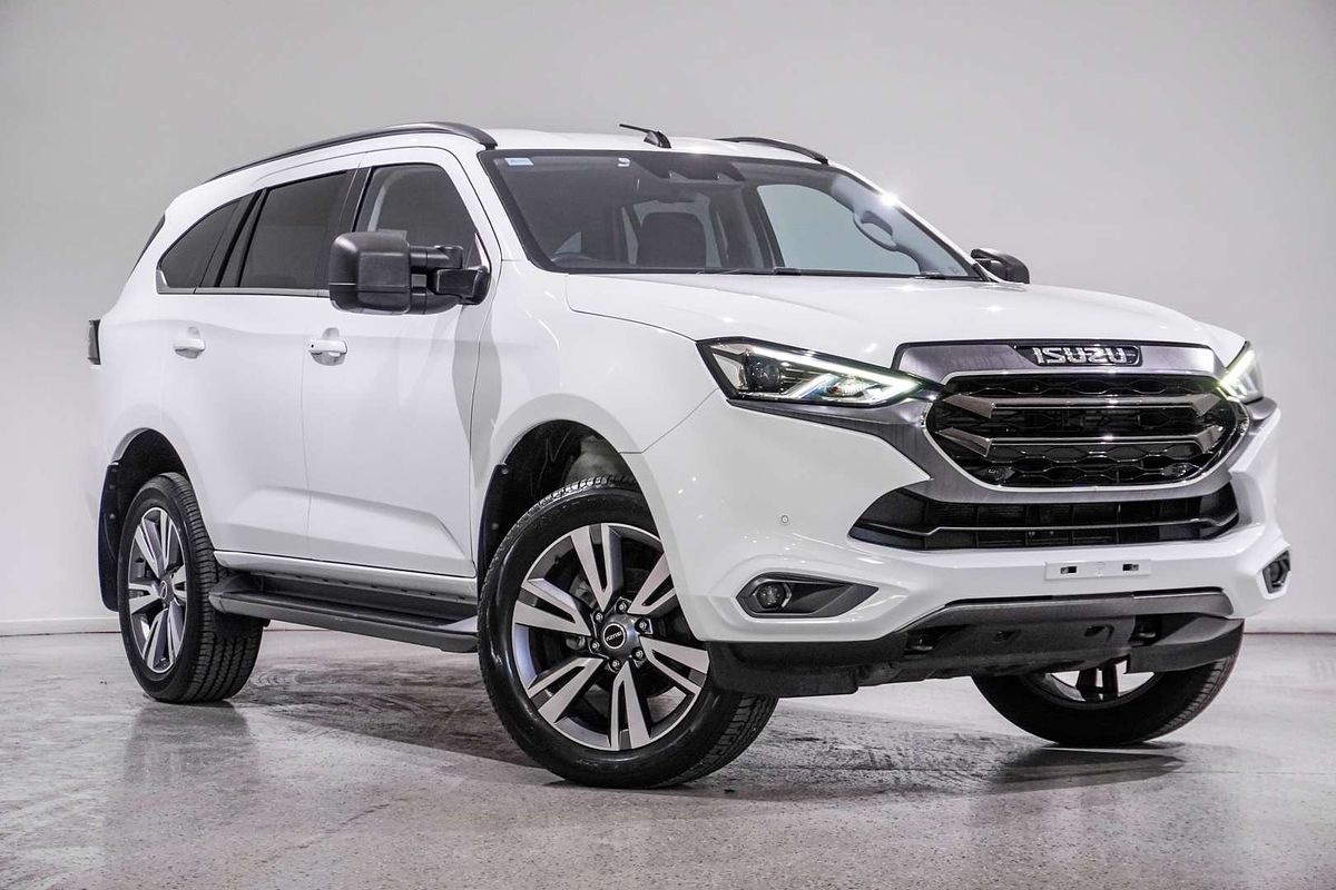 2022 Isuzu MU-X LS-T