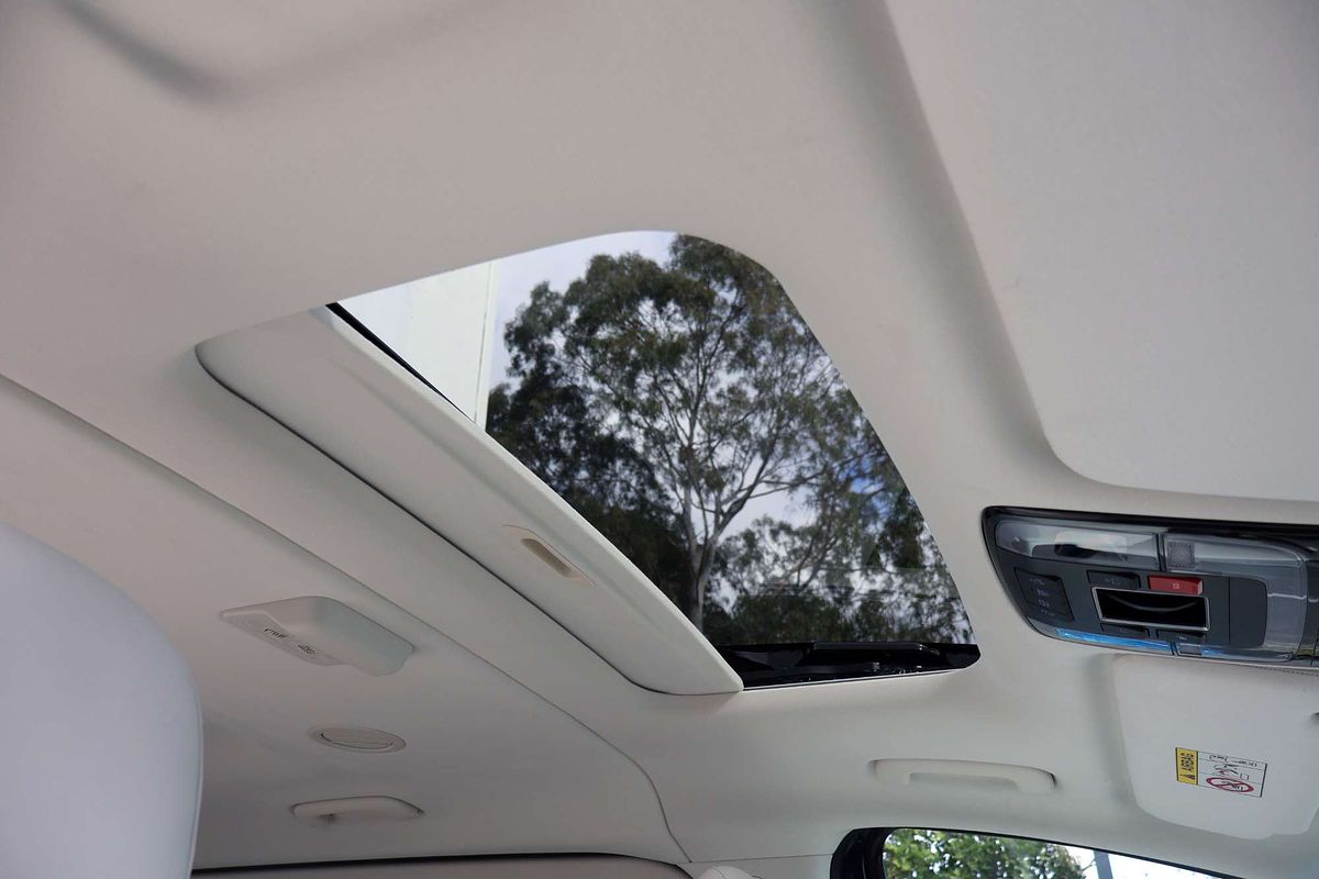 2026 Hyundai STARIA Lounge US4.V4
