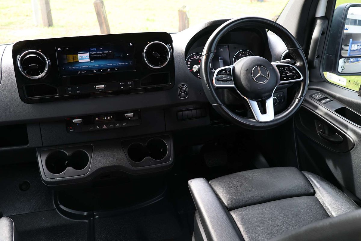 2021 Mercedes-Benz Sprinter 419CDI VS30 MWB Low Roof image 10