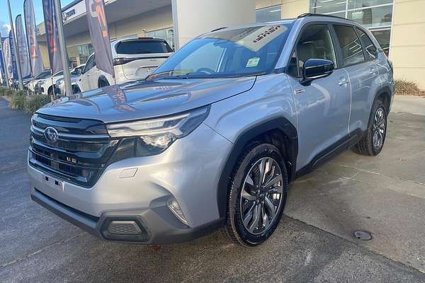 2025 Subaru Forester Hybrid Touring S6