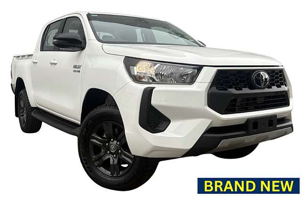2025 Toyota Hilux SR GUN126R 4X4