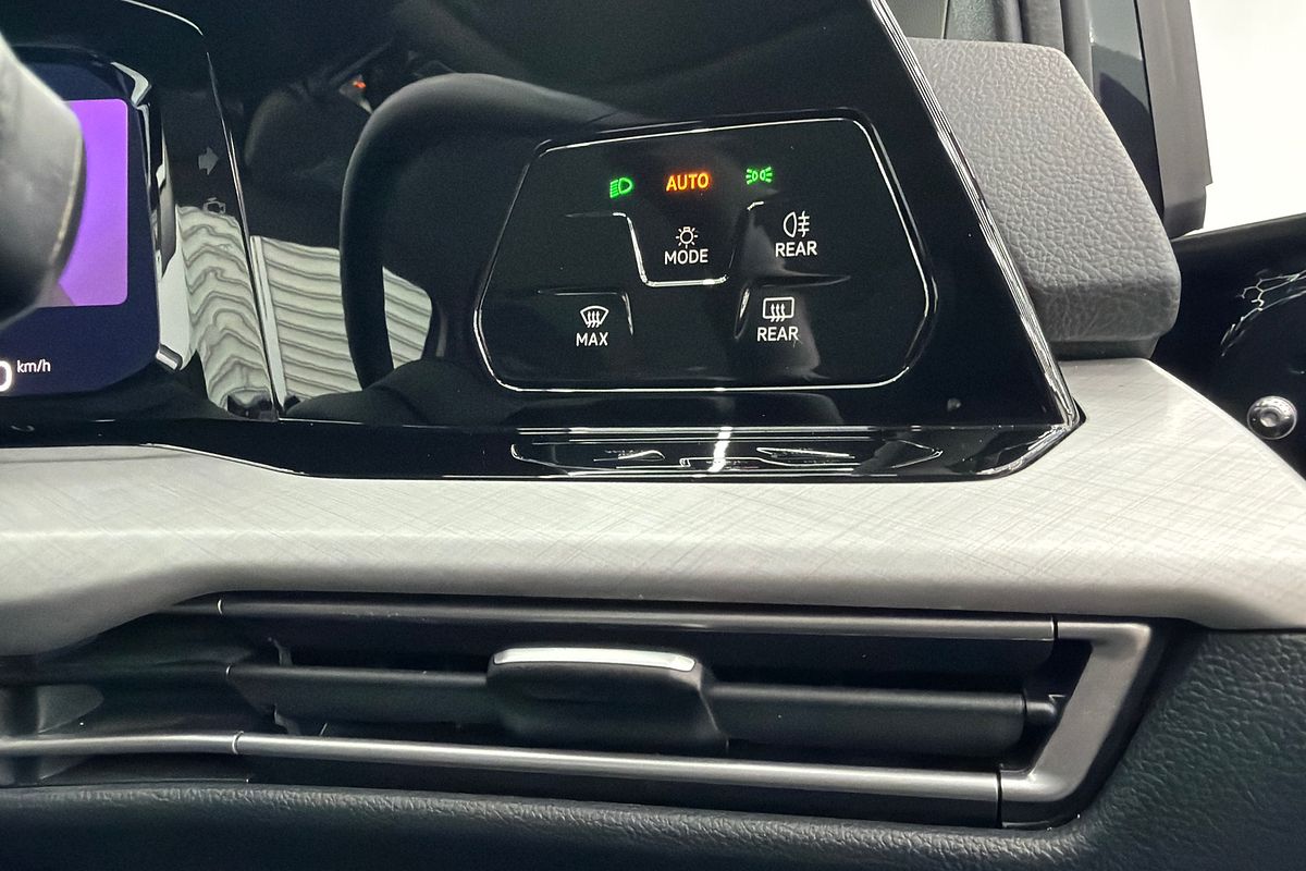 2022 Volkswagen Golf 110TSI Life 8