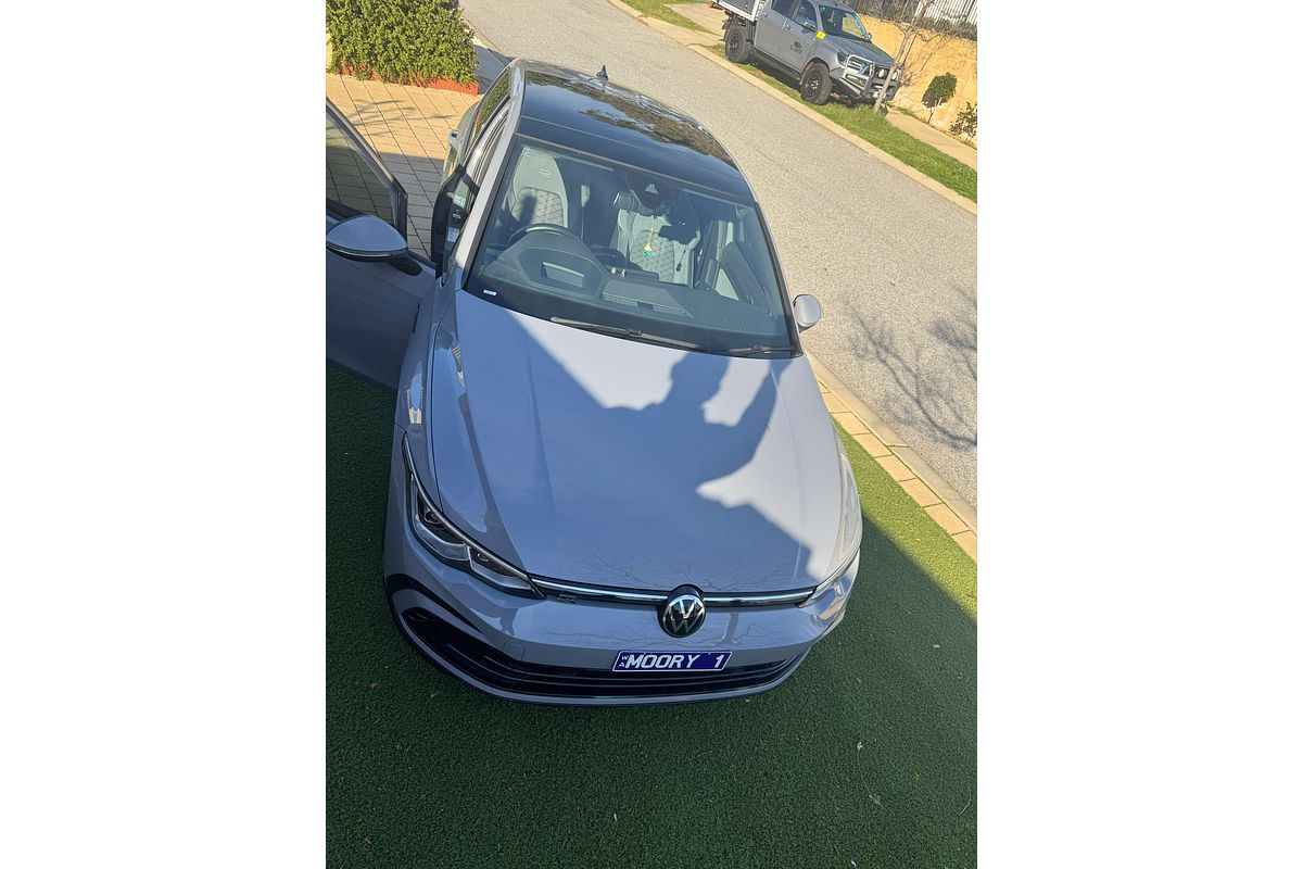 2023 Volkswagen Golf 110TSI R-Line 8