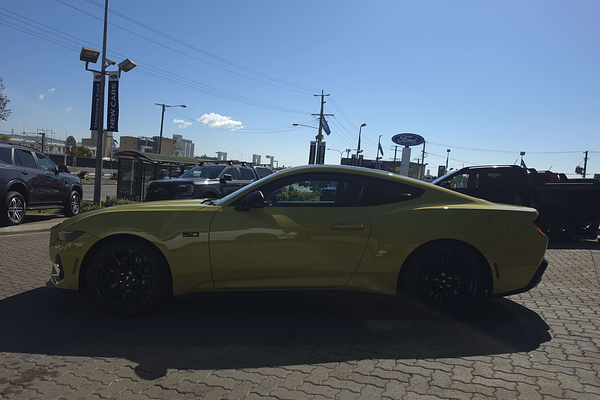 2025 Ford Mustang GT FO thumb-3