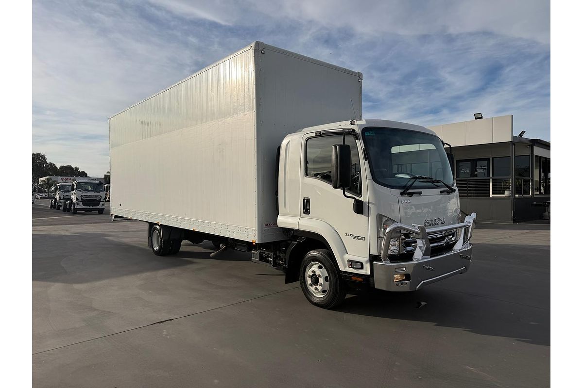 2018 Isuzu F Series FRR110-260